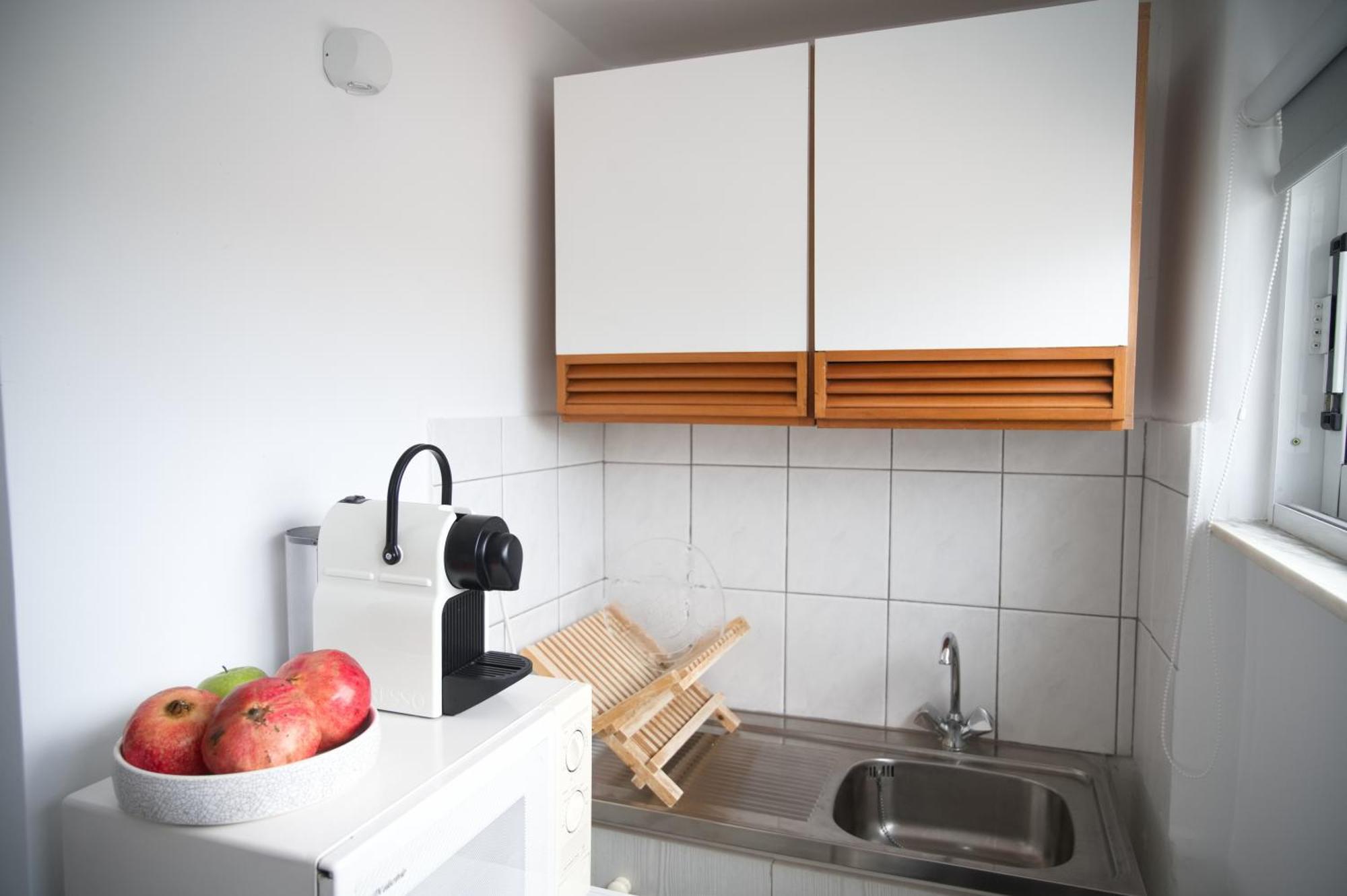 Central Aesthetic Studio With Panoramic Views Patras Bagian luar foto