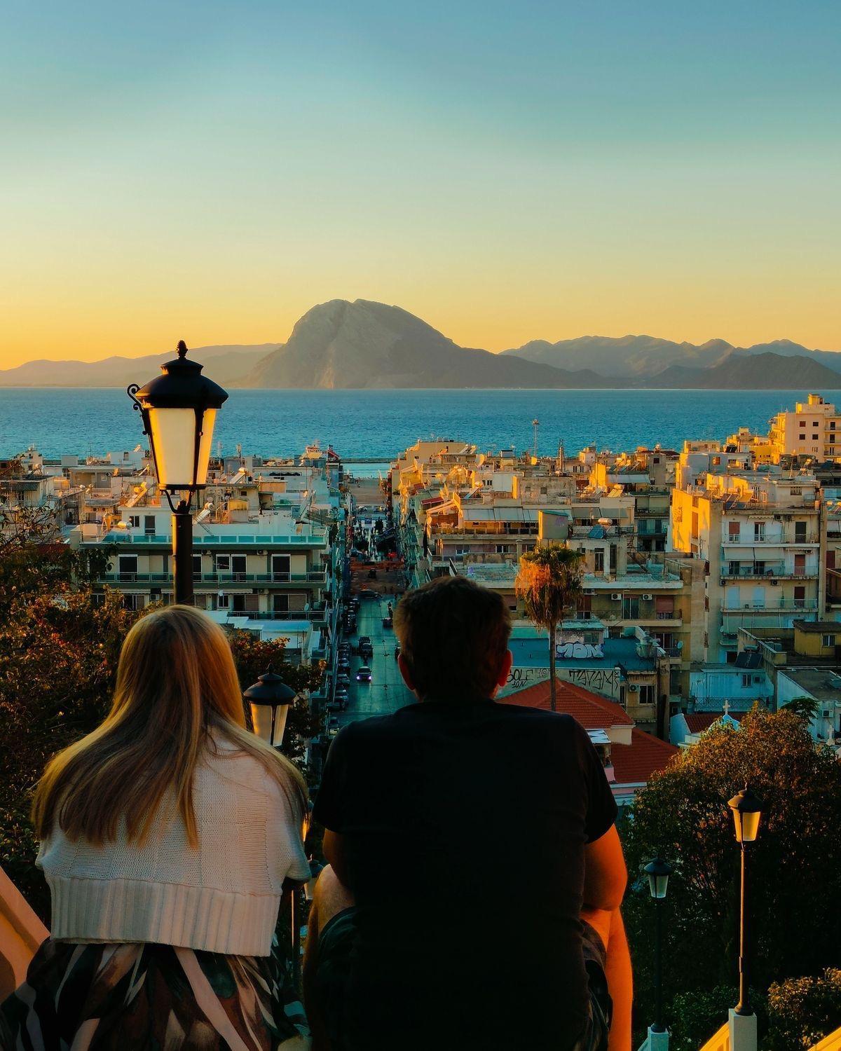 Central Aesthetic Studio With Panoramic Views Patras Bagian luar foto